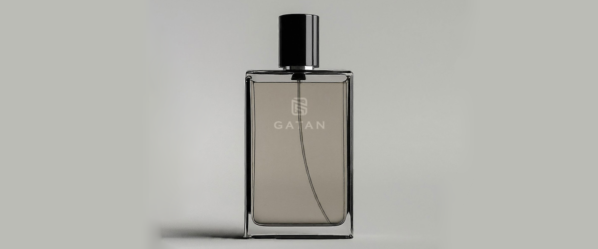 Elegant rectangular glass perfume bottle mockup freebie